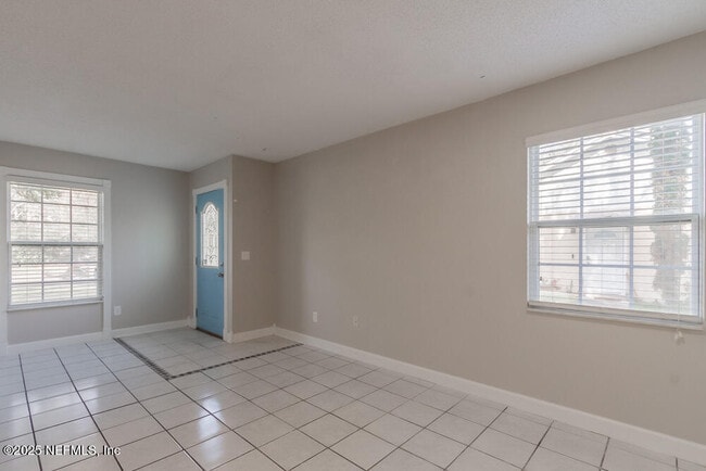 Building Photo - 1050 Assisi Ln