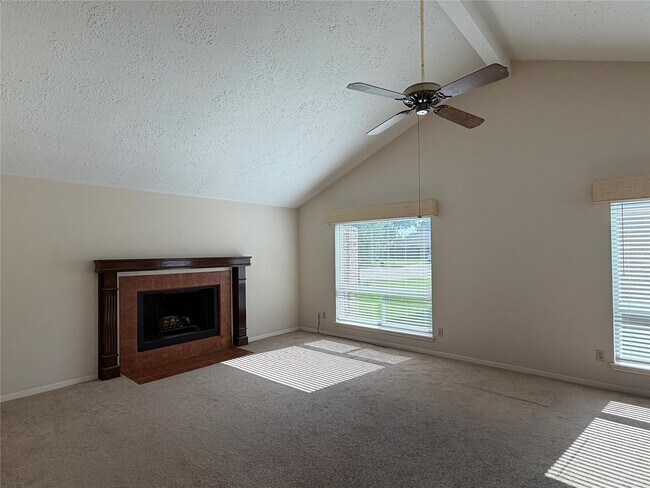 Foto del edificio - 2535 Coopers Post Ln