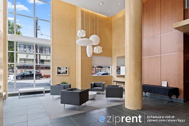 Foto del edificio - 222 Broadway