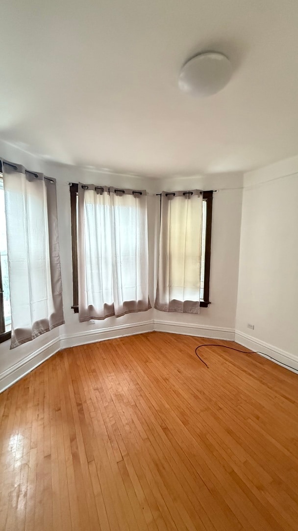 Building Photo - 3137 W 42nd St