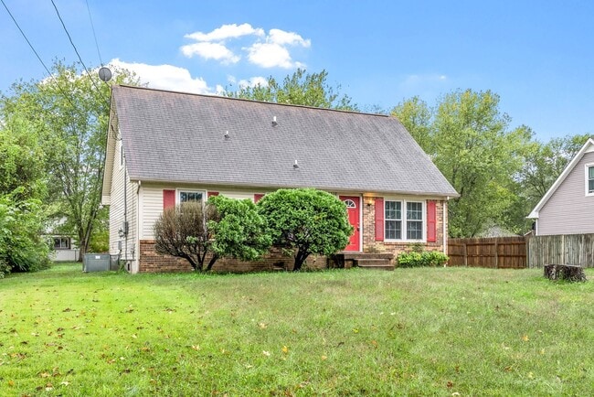 Foto del edificio - 4 Bedroom Pet Friendly Home For Rent With The 1ST TWO WEEKS FREE!!!