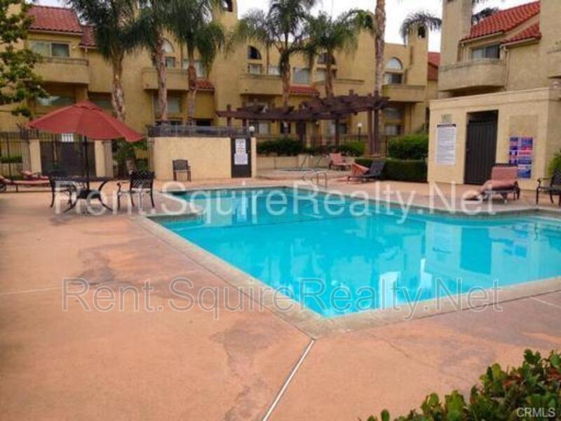 Foto principal - 2038 S Bon View Ave