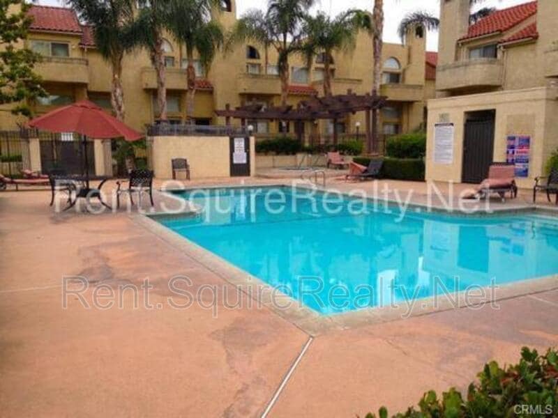 Primary Photo - 2038 S Bon View Ave