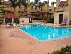 Building Photo - 2038 S Bon View Ave