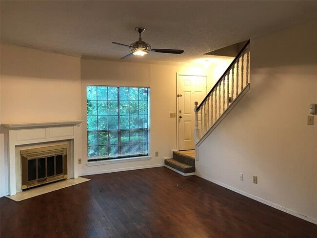 Building Photo - 11655 Audelia Rd