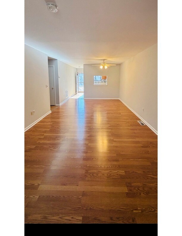 Foto del edificio - 46 Lance Cir