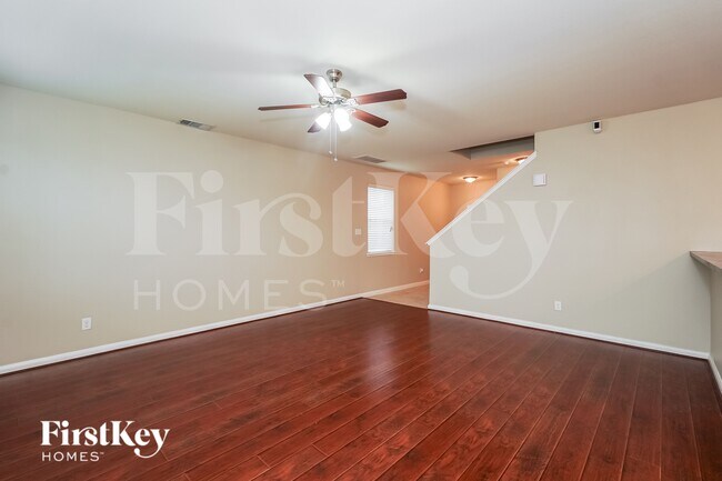 Foto del edificio - 4717 Cedar Springs Dr