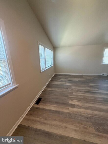 Foto del edificio - 1336 E Upsal St