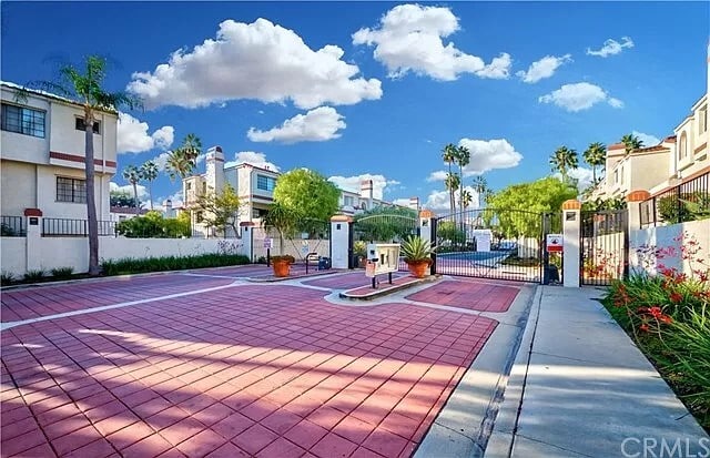 Building Photo - 2971 Plaza del Amo