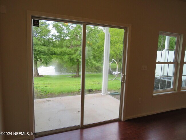 Building Photo - 1825 Biscayne Bay Cir