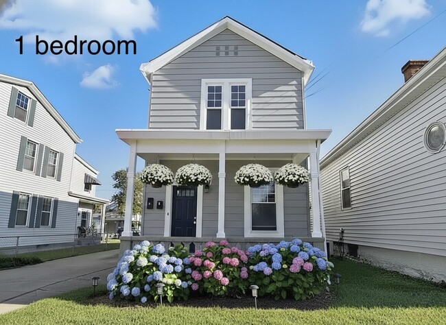 front of house - 210 W Vine St