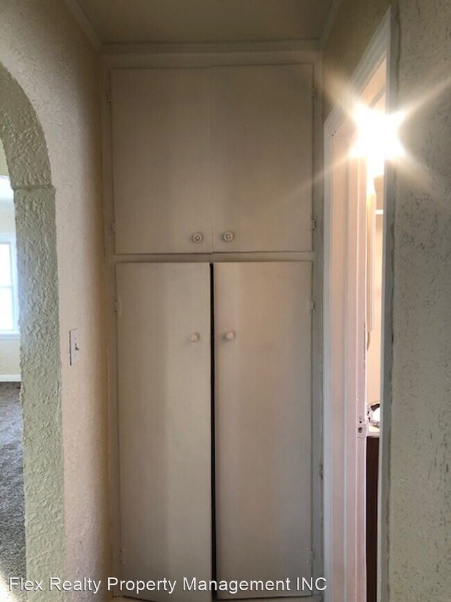 Building Photo - 2 br, 1 bath House - 307 DANBERRY ST.