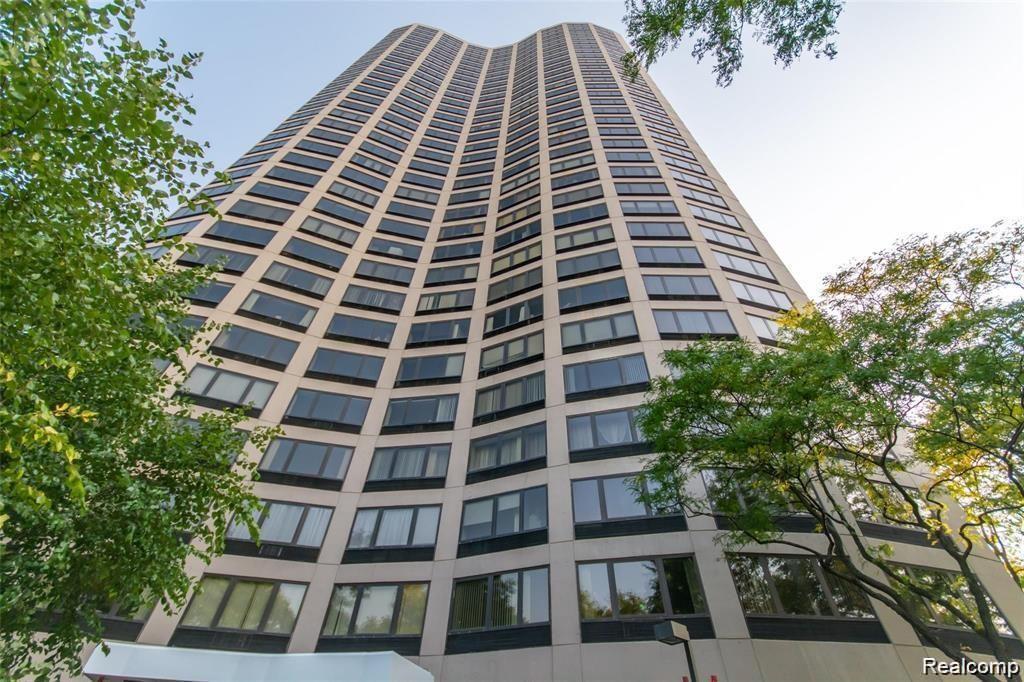 Foto principal - 5000 Town Center Dr