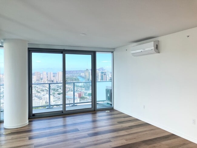 Photo - The Park @ Keeaumoku $5,000- 37th Floor, C... Apartment