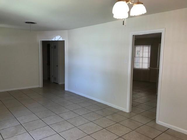 Foto del edificio - 2110 Ivanhoe Ln
