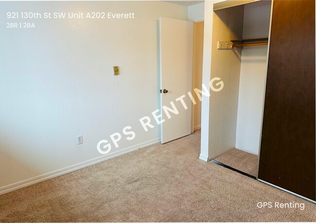 Foto del edificio - 921 130th St SW