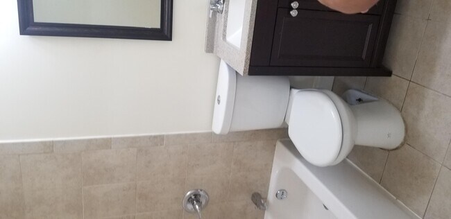 Foto del edificio - 98 Liberty Ave