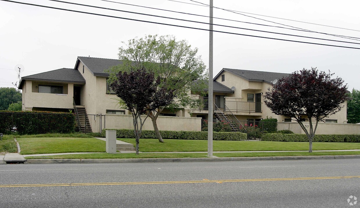 Primary Photo - 501 N Grove Ave