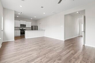 Building Photo - 5906 Peony Pl