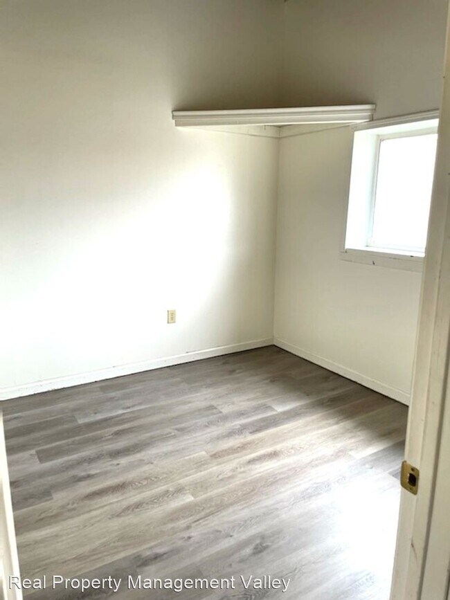 2 br, 1 bath House 3921 2nd Avenue House for Rent in Nitro, WV