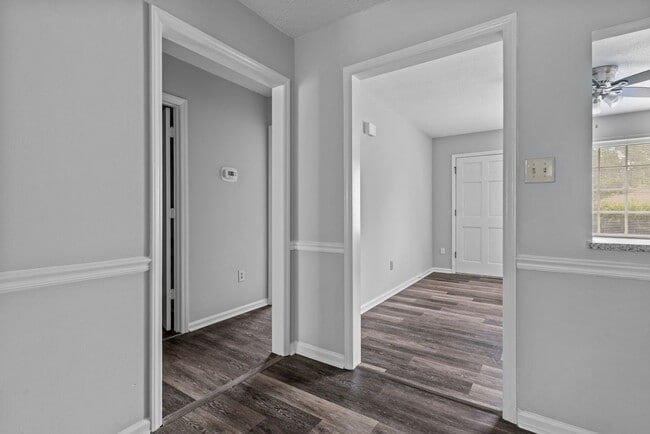 Building Photo - 8 N Sussex Dr