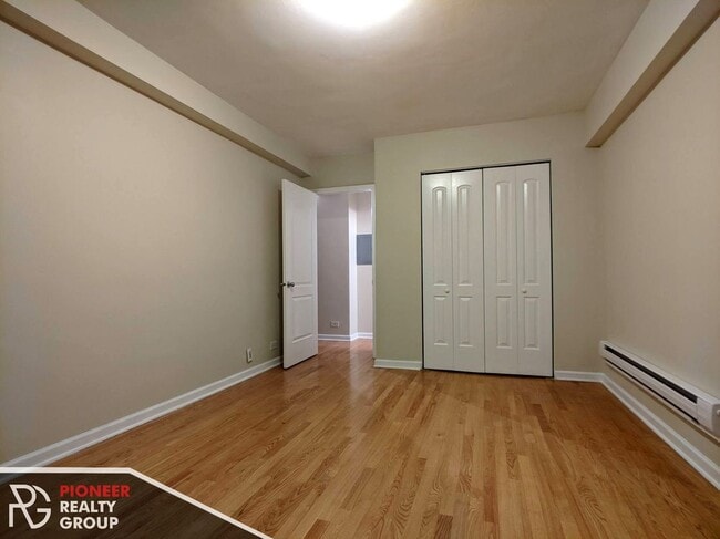 Building Photo - 4180 N Marine Dr