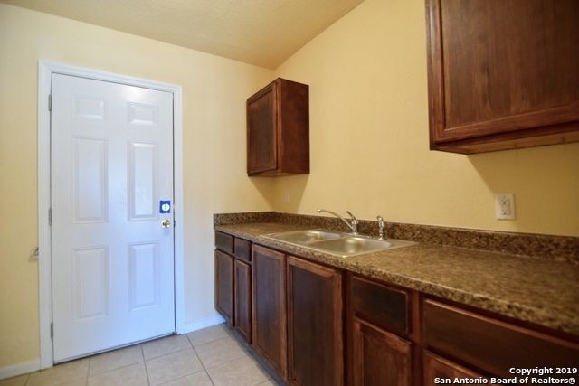 Building Photo - 623 Ellor Dr