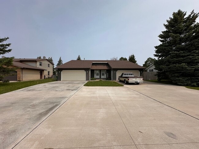 Building Photo - 3153-3155 Finger Road