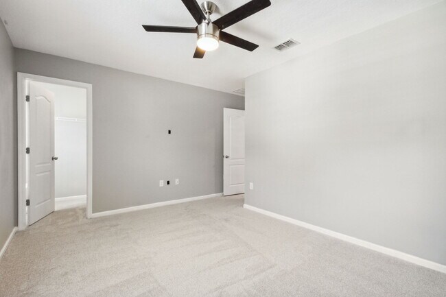 Building Photo - 12677 Pine Marsh Way