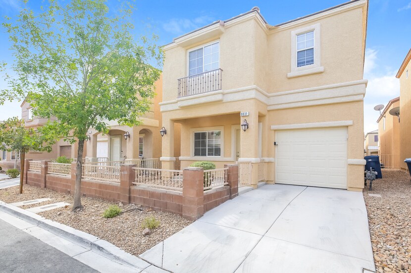 Primary Photo - 9931 Mustang Creek Way