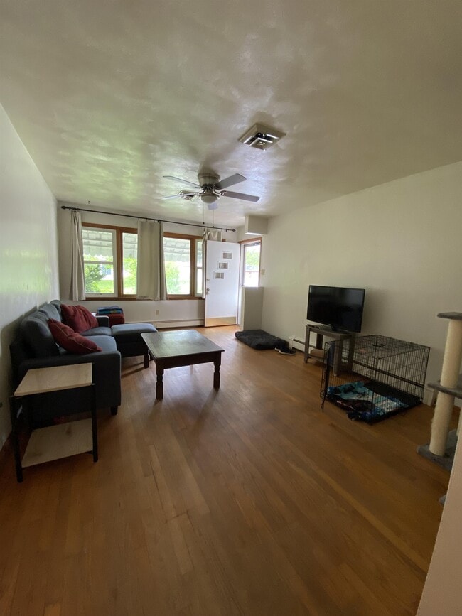 Building Photo - 1304 Maple