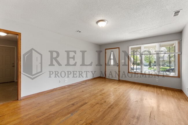 Building Photo - 1213 N Glendale St