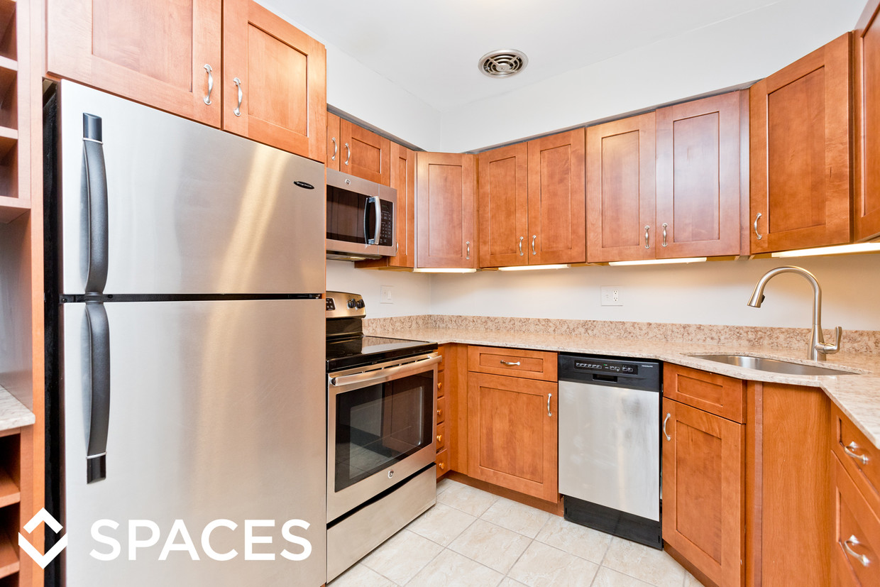 Foto principal - 744 W Gordon Terrace