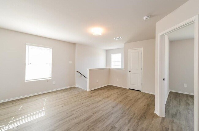 Foto del edificio - 4 br, 2.5 bath House - 1407 Matthew St