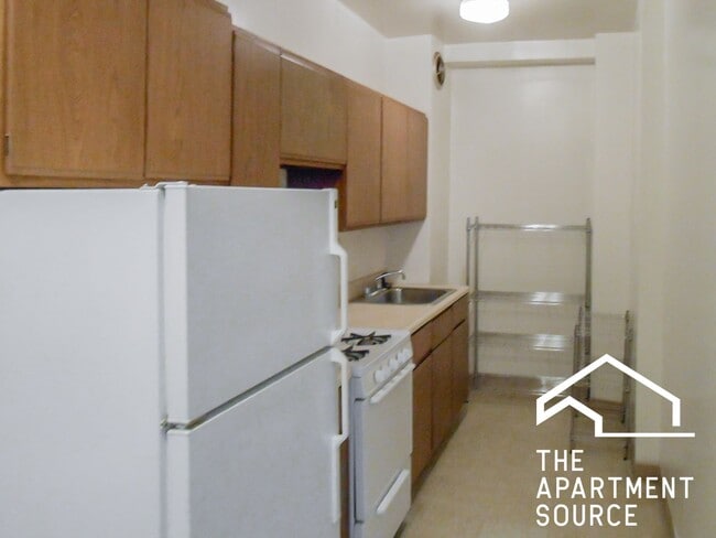 Photo - 540 W Briar Pl Apartment