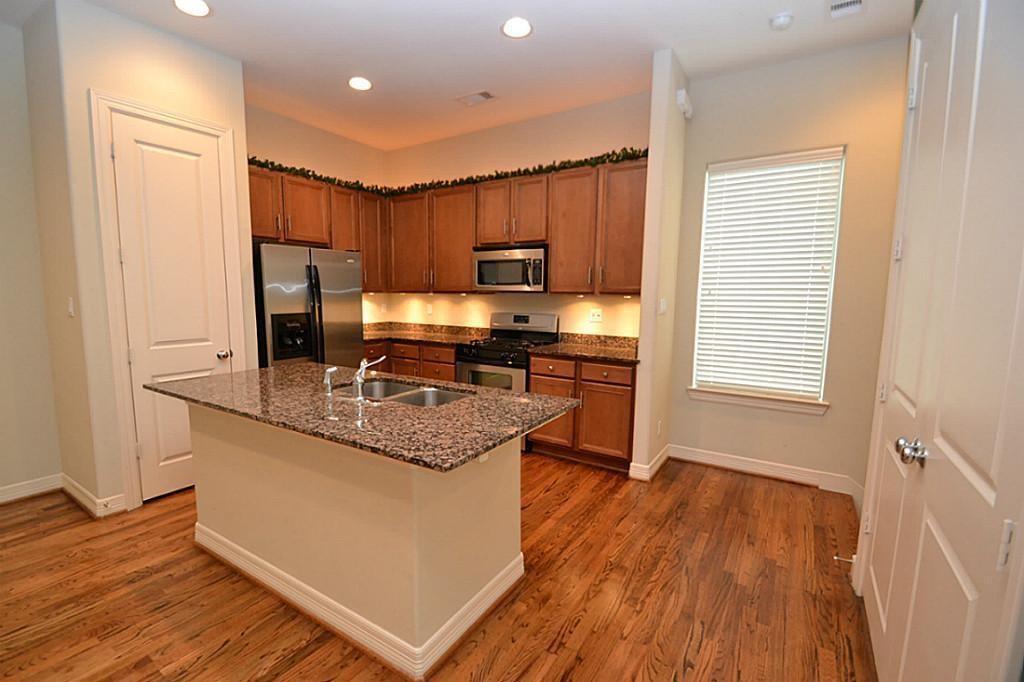 Foto principal - 3818 Center St