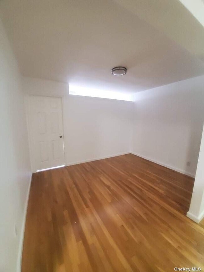 Building Photo - 41-25 Kissena Blvd