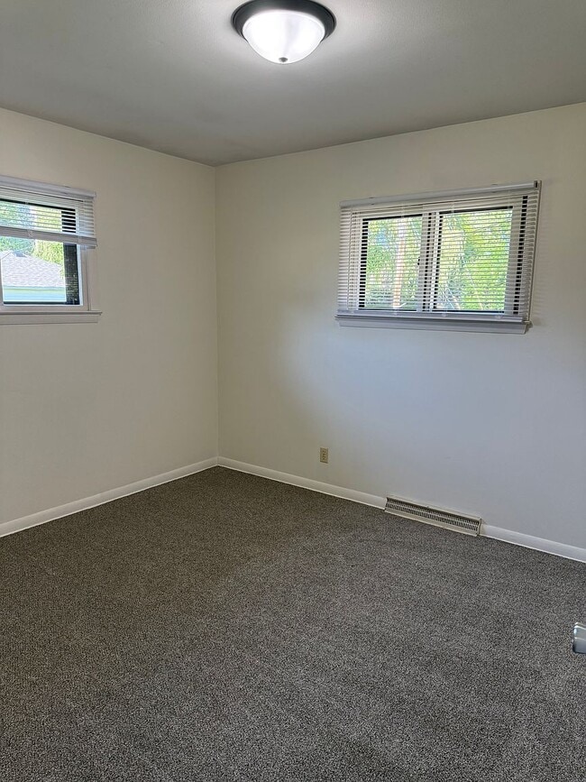 Building Photo - 8840 S Carol Ct
