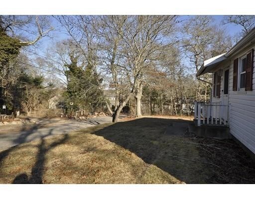 Building Photo - 9 Wampanoag Rd