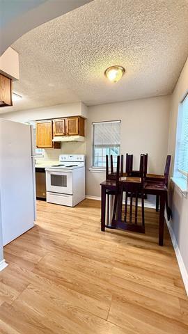 Foto del edificio - 370 W Park St