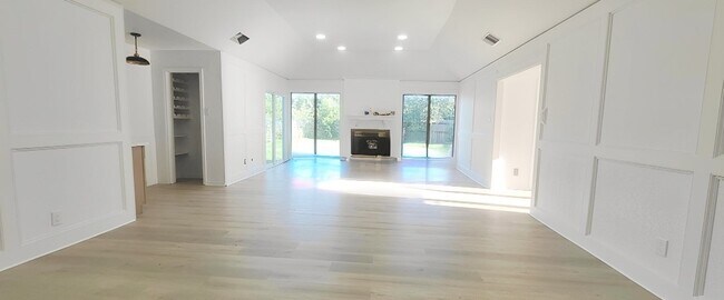 Foto del edificio - 7619 Apache Plume Dr