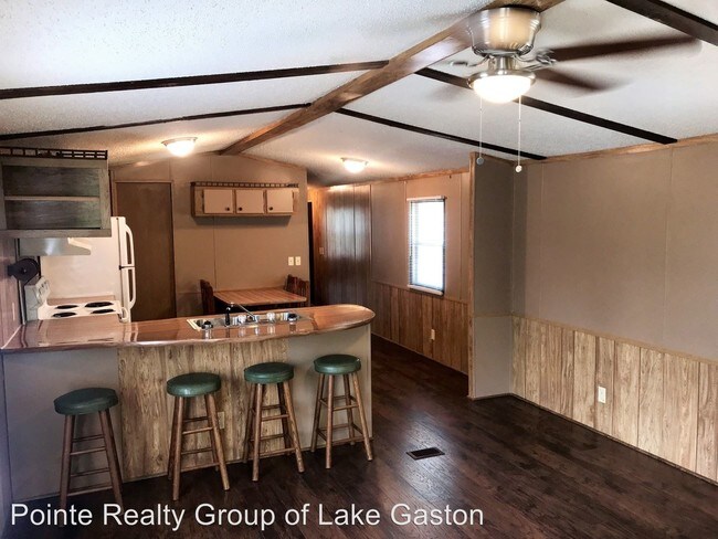 Building Photo - 2 br, 2 bath House - 409 Beechwood Dr.