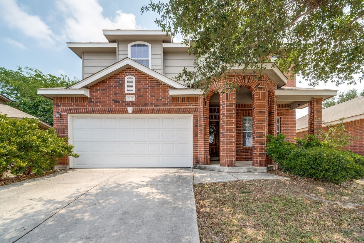 Primary Photo - BEAUTIFUL 3-BEDROOM HOME IN ROSE MEADOWS