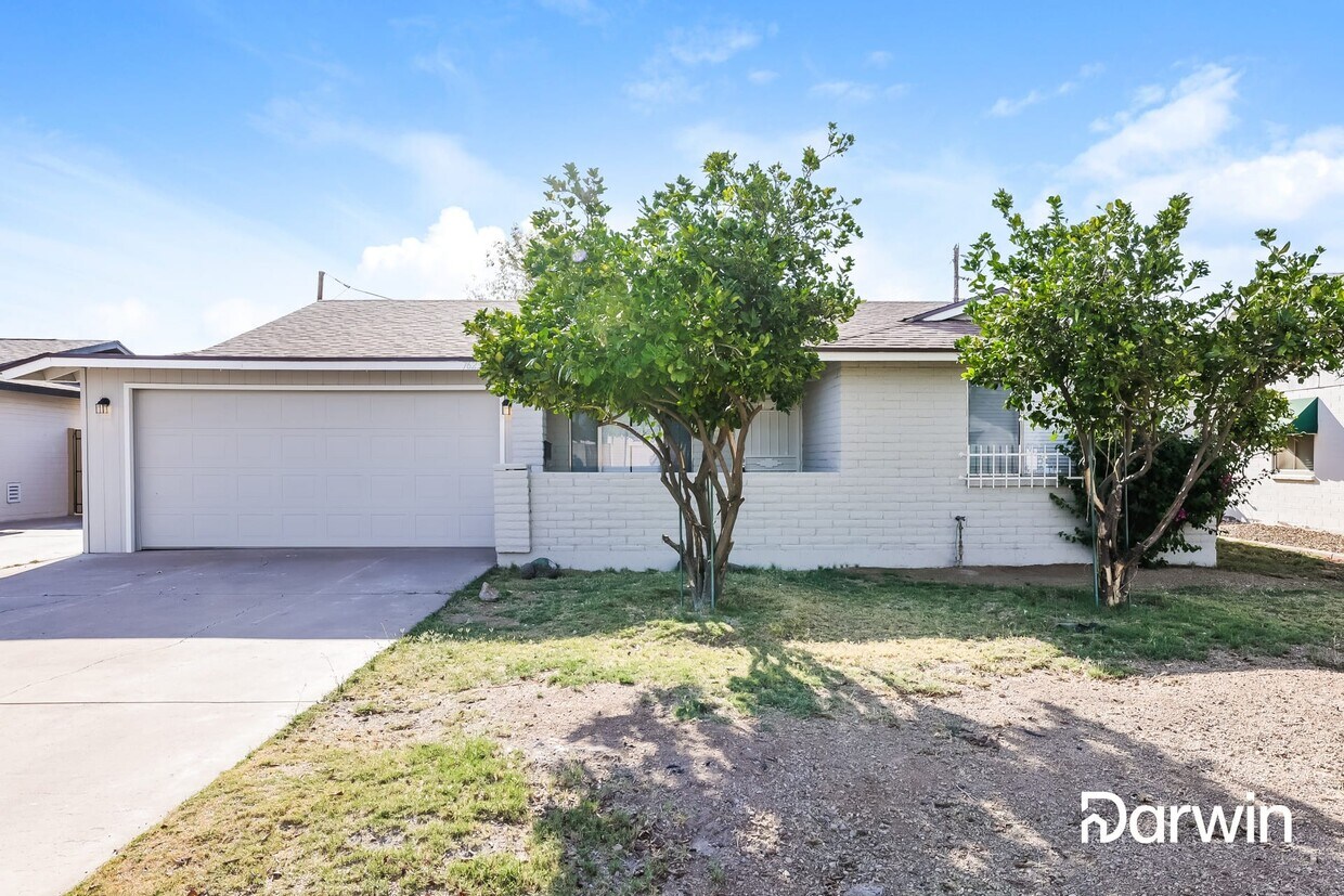 Primary Photo - 7623 N 40th Dr