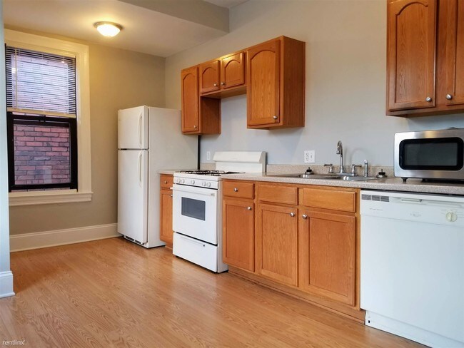 Building Photo - 2 br, 1 bath Apartment - 303 Freeport Road F