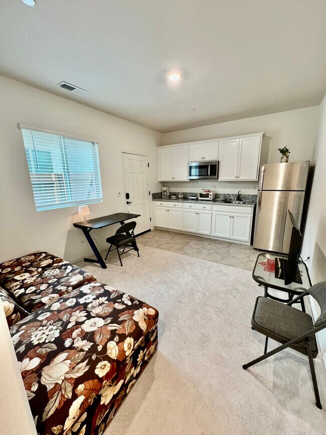 Building Photo - 2056 Ballet Way