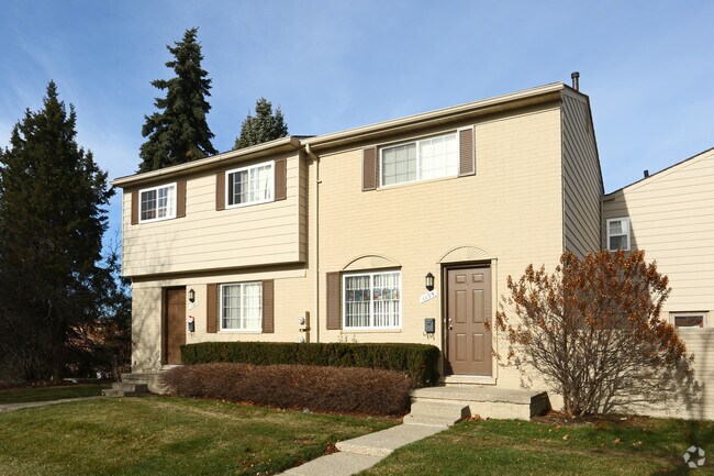 Auburn Village Townhomes