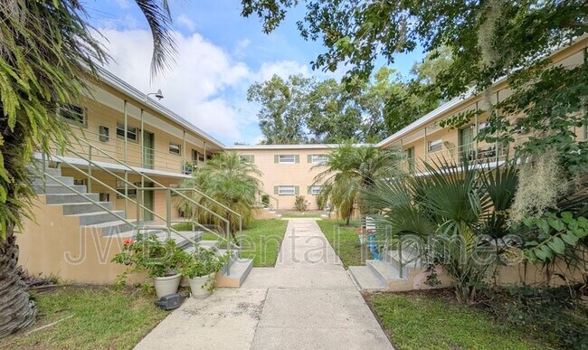 Building Photo - 2775 Herschel St