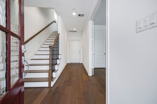 Foto del edificio - 3309 Timbergrove Heights St.