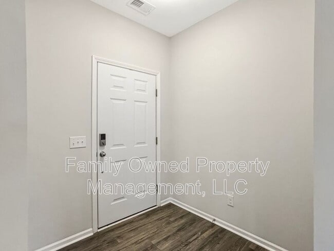 Building Photo - 242 Dunlin Dr